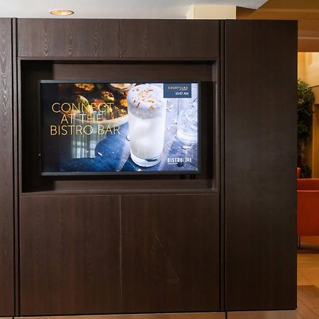 Courtyard By Marriott Erie Ambassador Conference Center Hotel Bagian luar foto