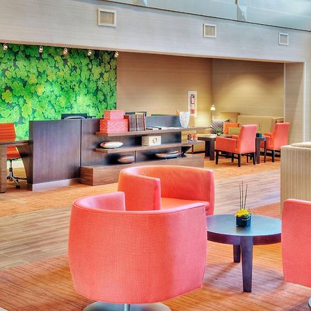 Courtyard By Marriott Erie Ambassador Conference Center Hotel Bagian luar foto